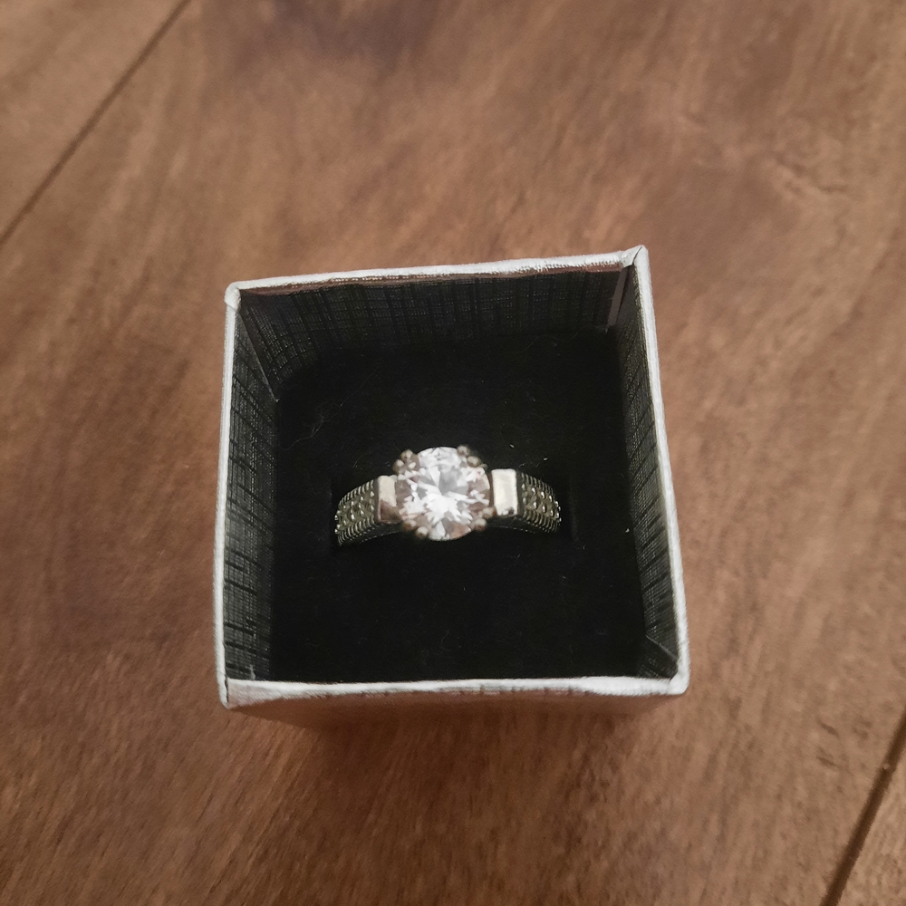 2 Rings - Picture 8 of 9
